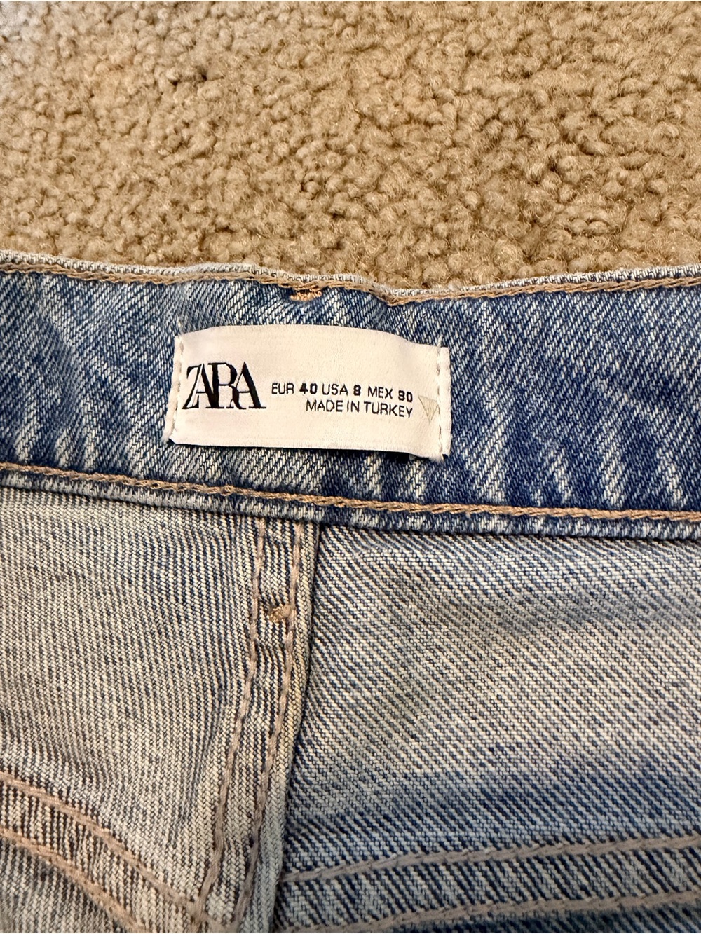 Zara Mid Rise Rhinestone jeans - Picture 3 of 4
